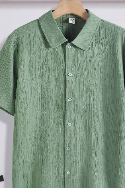 SHEIN Teen Boy Solid Color Short Sleeve Front Button Textured Fabric Casual Shirt, Summer
